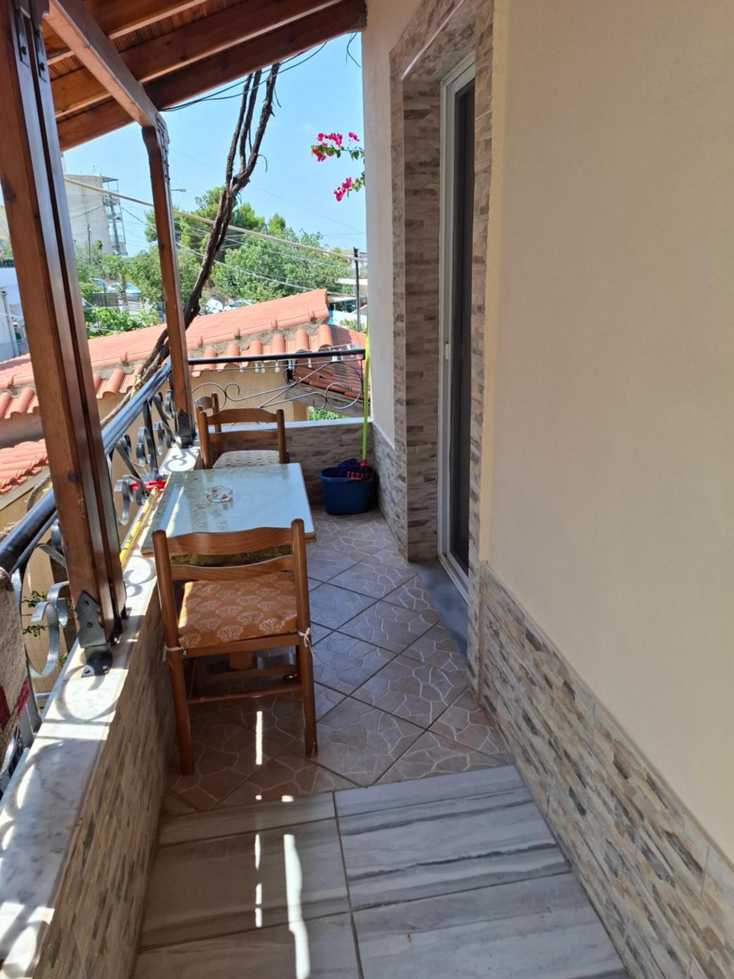 Vila Veli Brothers Sarande Bilik gambar